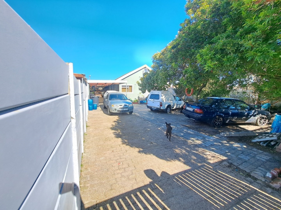 3 Bedroom Property for Sale in Grassy Park Western Cape